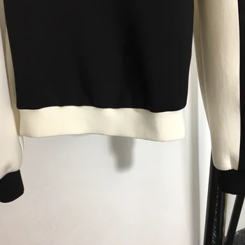 De înaltă Calitate Femei Toamna Triunghi de Metal Logo-ul Alb-Negru de Culoare de Potrivire Pulover cu Glugă +Elastic Talie Pantaloni Set 2 buc